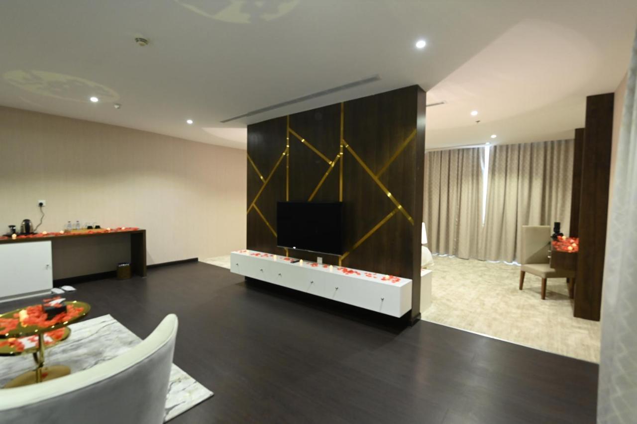 Motiara Hotel - La Valle Mall Rijad Zewnętrze zdjęcie