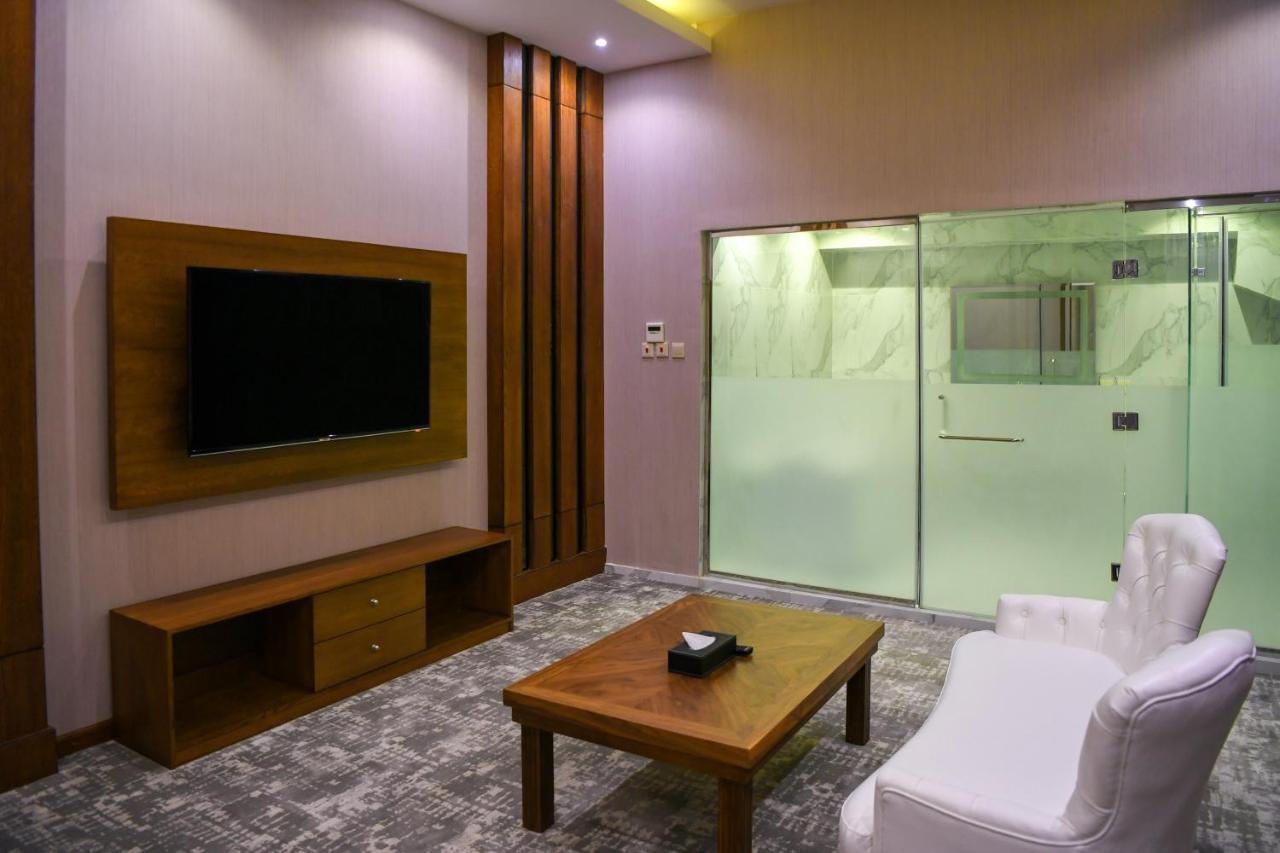 Motiara Hotel - La Valle Mall Rijad Zewnętrze zdjęcie