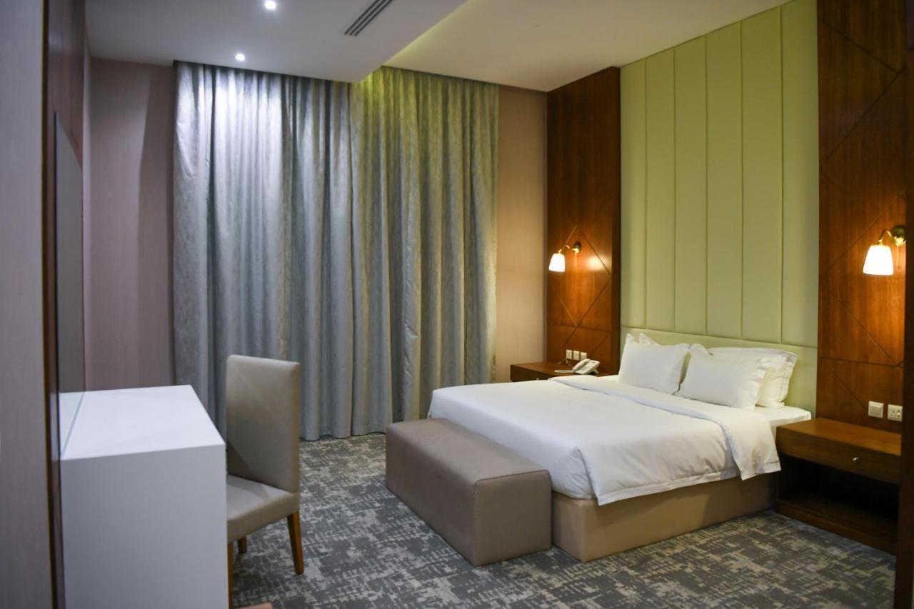 Motiara Hotel - La Valle Mall Rijad Zewnętrze zdjęcie