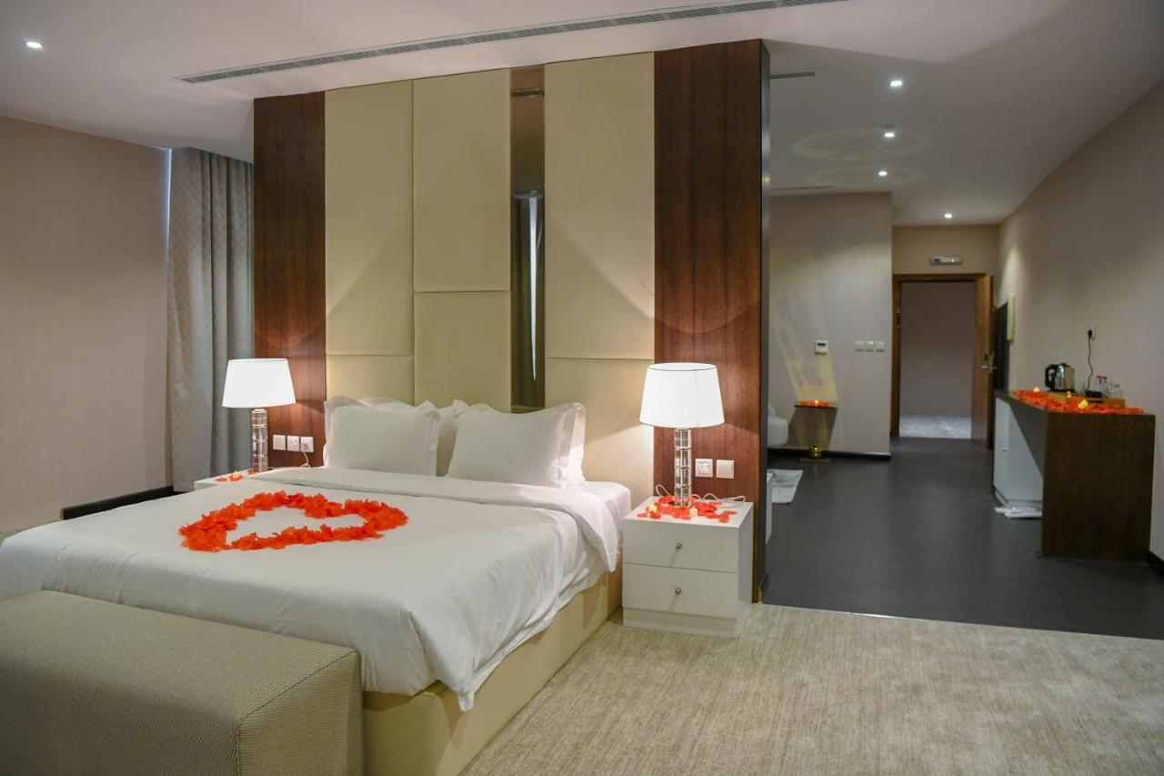 Motiara Hotel - La Valle Mall Rijad Zewnętrze zdjęcie