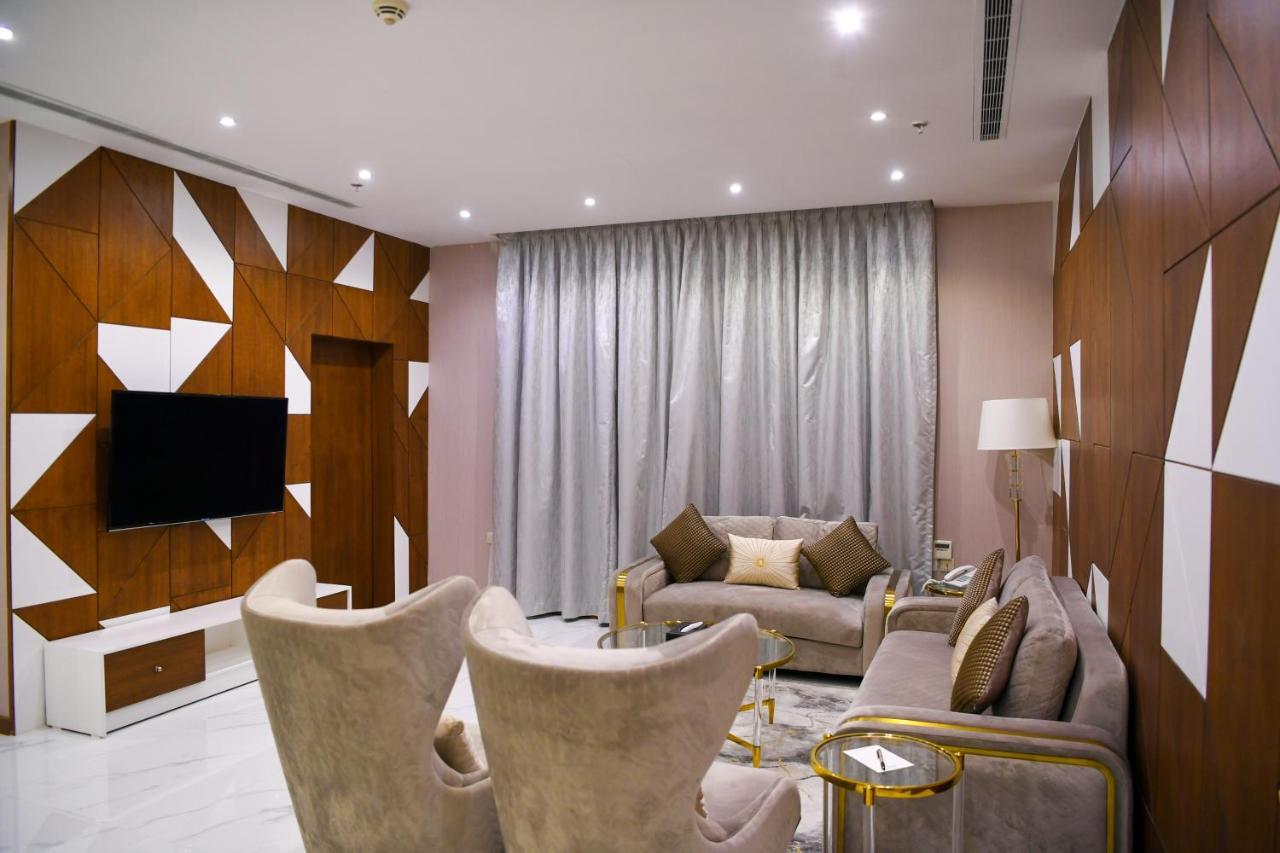 Motiara Hotel - La Valle Mall Rijad Zewnętrze zdjęcie
