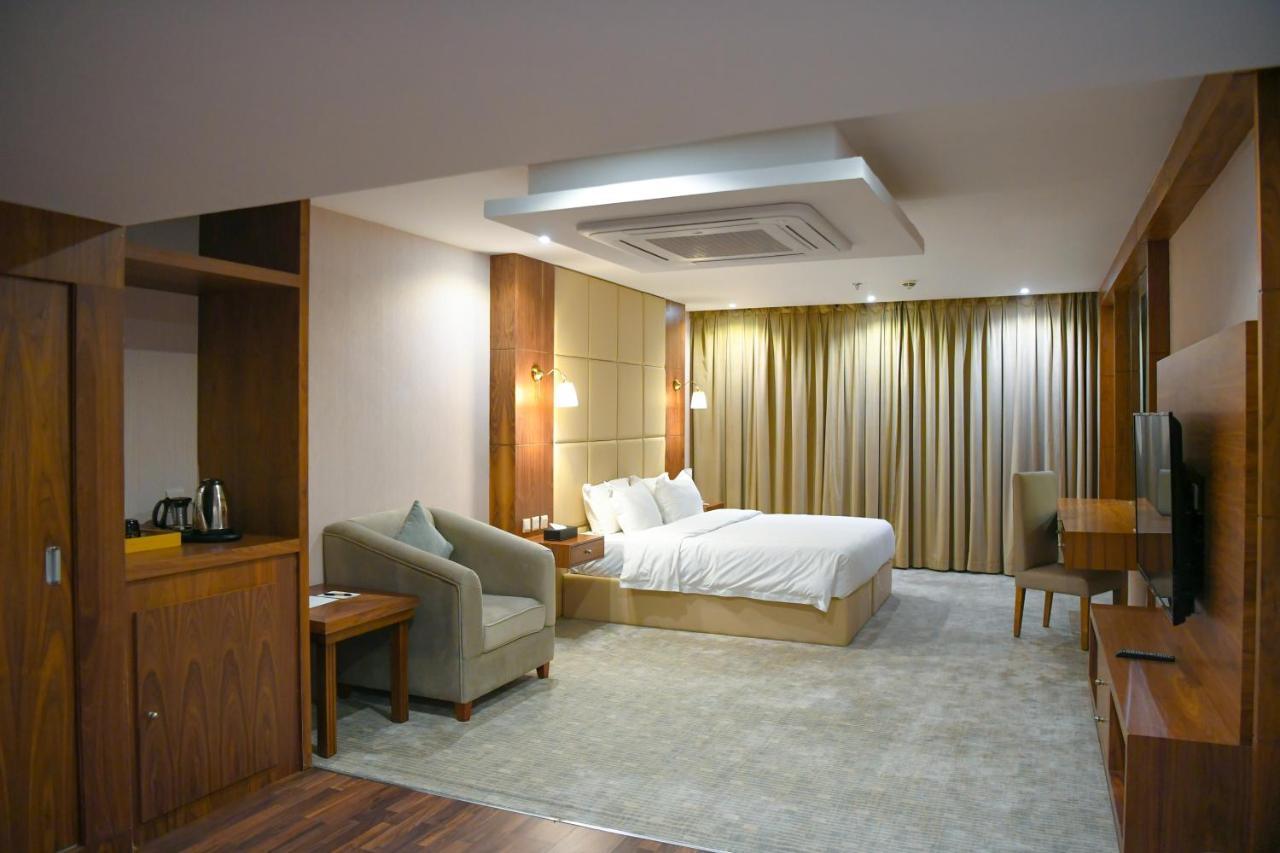 Motiara Hotel - La Valle Mall Rijad Zewnętrze zdjęcie