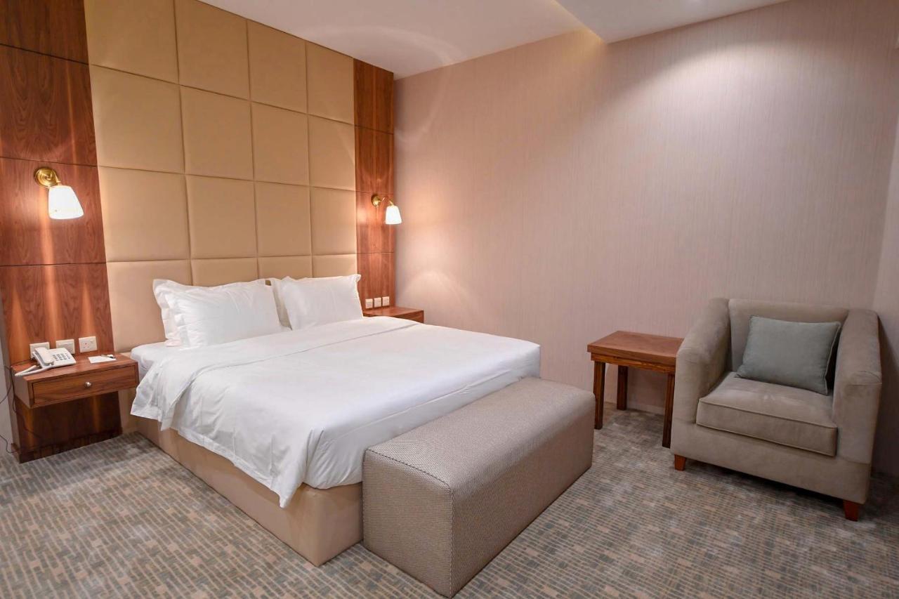 Motiara Hotel - La Valle Mall Rijad Zewnętrze zdjęcie